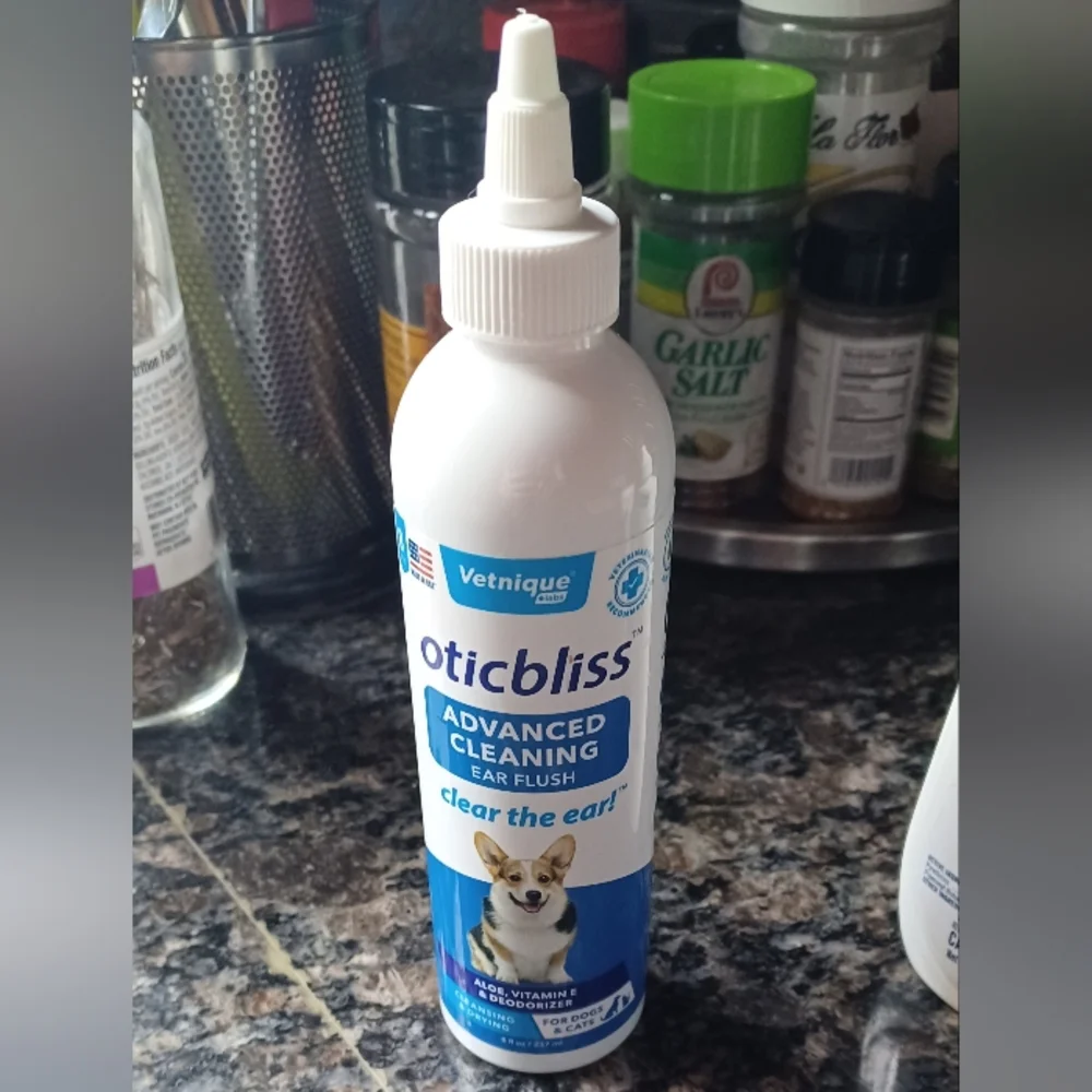 Vetnique Labs Oticbliss Ear Flush Advanced Cleaning Dog/Cat Medicated Ear Rinse